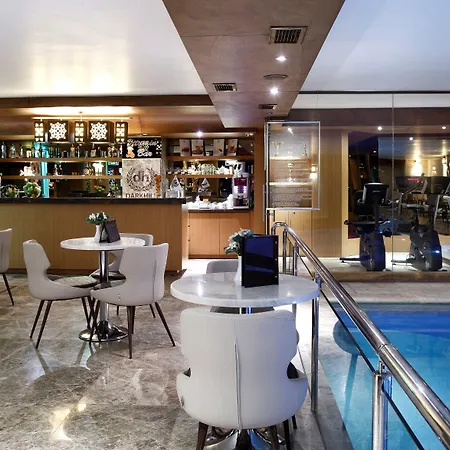 Darkhill Hotel Istanboel