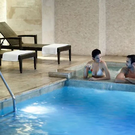 Hotell Darkhill 4*