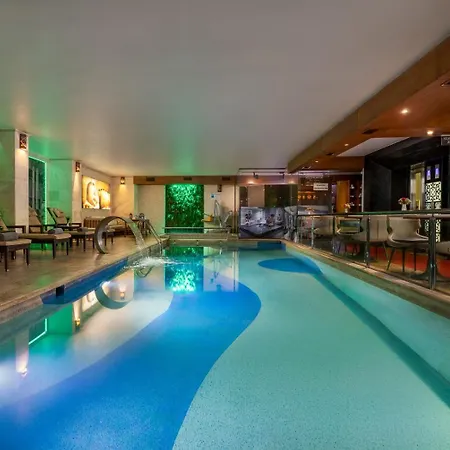 داركهيل 4*